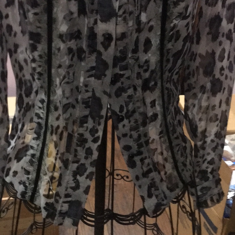 Blouse - Picture 2 of 4